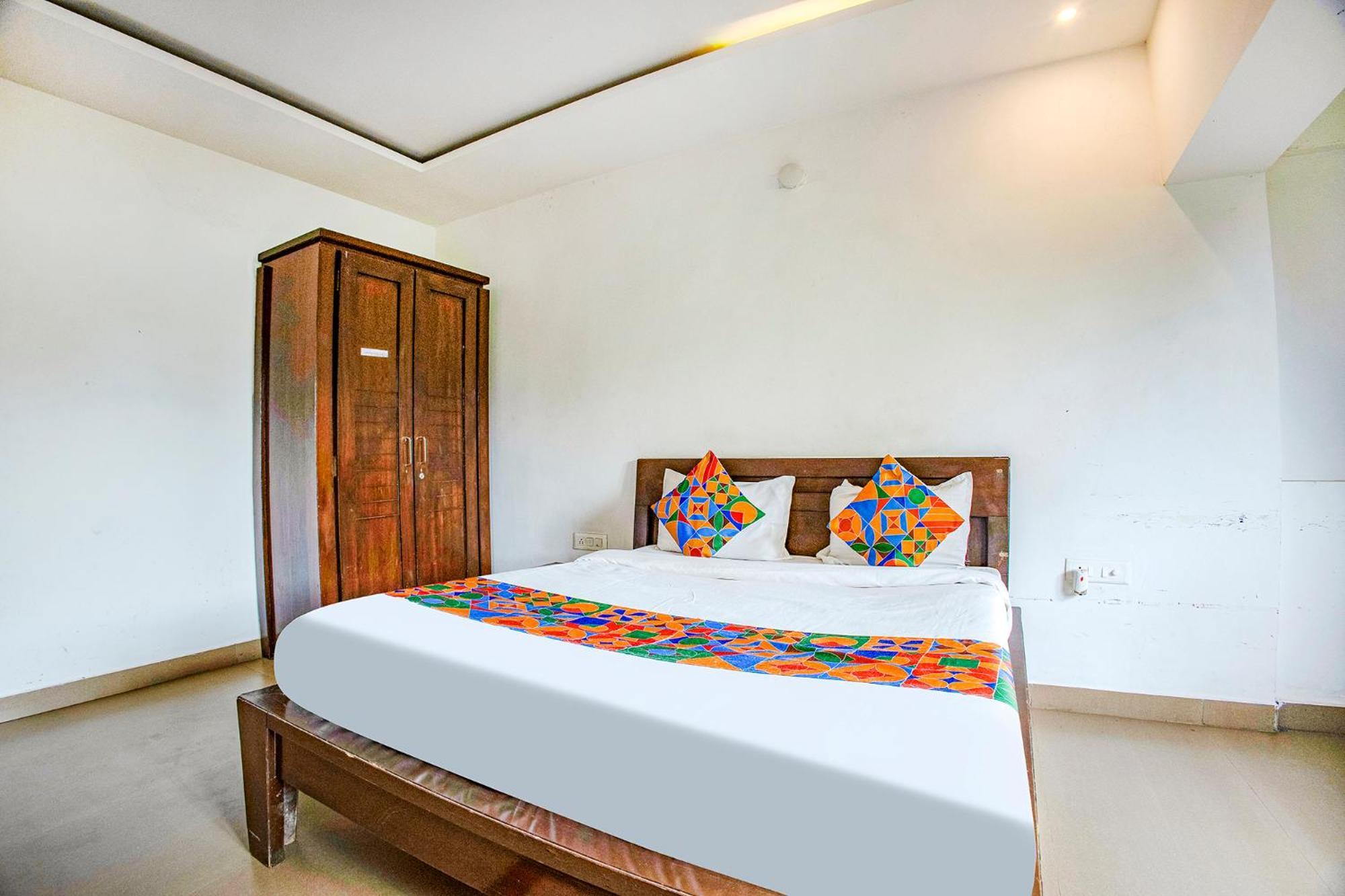 Fabhotel Comfort Stays - Nr Miramar Beach Panaji Bagian luar foto